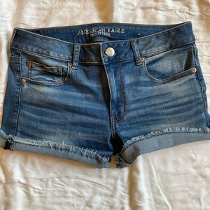 American Eagle Size 12 Super Stretch Shorts